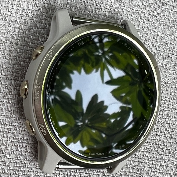 Garmin 6s sapphire 42mm smart watch - Picture 5 of 12